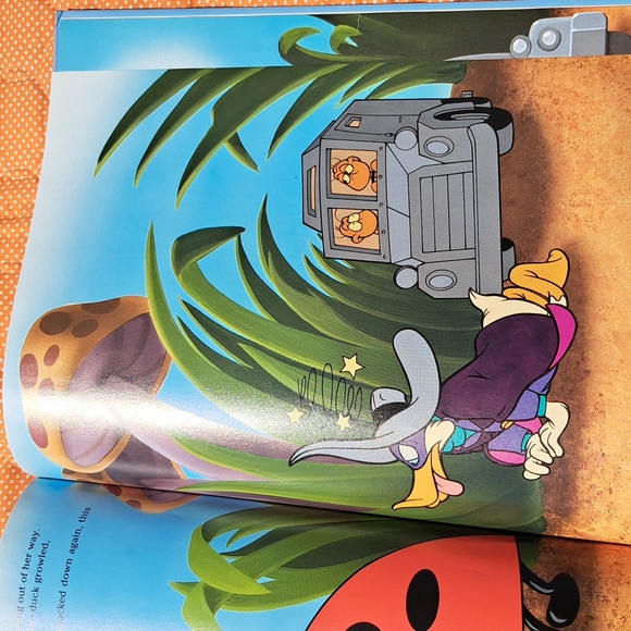 1992 Darkwing Duck book - Picture 6 of 7